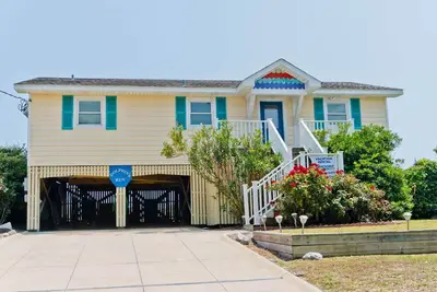 Image de Dolphin's Run, Oceanfront House in Emerald Isle, Nc!