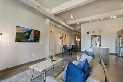 Image de Amyfinehouse|Tasteful 2br Loft|Views+Pool+Valet