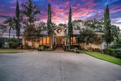 Image de Lakefront Oasis - 6br/4. 5ba