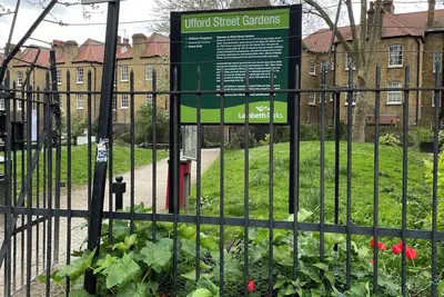 Serene 2bd Home with Private Courtyard, Southwark