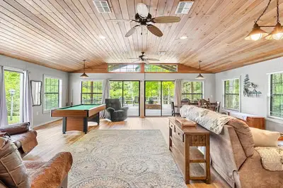 Image de Serenity On The River – Cozy Branford Retreat!