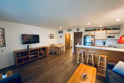 Image de #3 Condo near large pool & shuttle to Gorge Amp-book separately