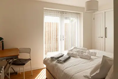 Image de Appartement-Moderne-Salle de bain et douche-Amber Apartment