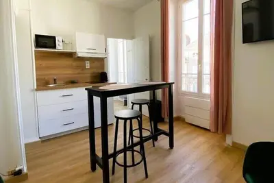 Image de Appartement Hypercentre - Laval à pied!