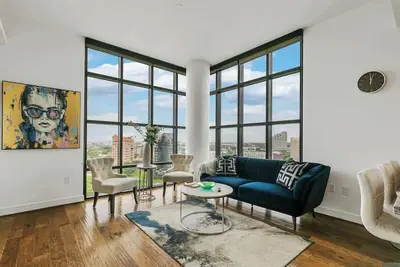 Image de Amyfinehouse| Modern 2br Apt |Pool+Views+Parking