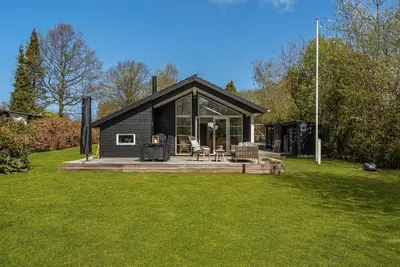Image de Belle maison à Dronningmølle avec WiFi