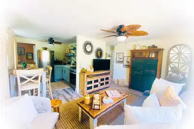 Perfect Beach Bliss Cottage with Best Sunsets and Steps Away from Beach!