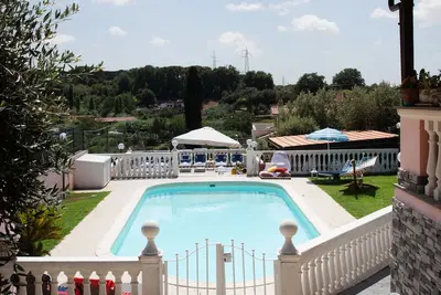 10 min from Rome