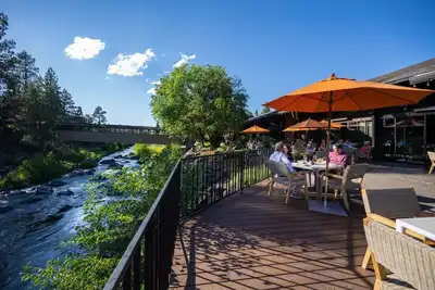Image de Luxury in Bend, Or  | Deluxe Queen close to Nature