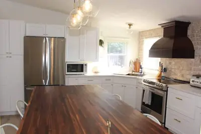 Image de 3bd\/2ba home. Beautiful sunrise. Kids room with play area. Pet Friendly