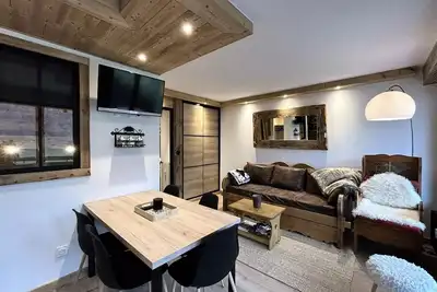 Image de Charmante, renovierte Wohnung mit einem schönen Blick auf die Berge