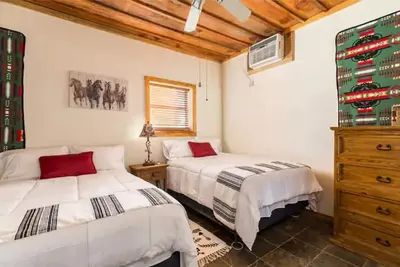 Image de Cozy ranch guest house on 300 acre Ranch, pets ok\nBig Thicket National Preserve