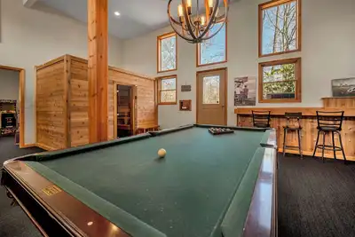 Image de 4-season luxury escape in the heart of the Poconos! We are where play, relaxation & adventure meet.