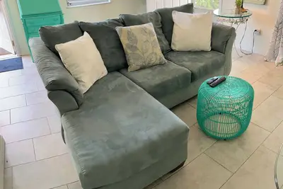 Vivid Downtown Key West Cottage