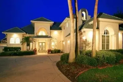 Image de Private In-Law Suite with a lake view in a gated community
