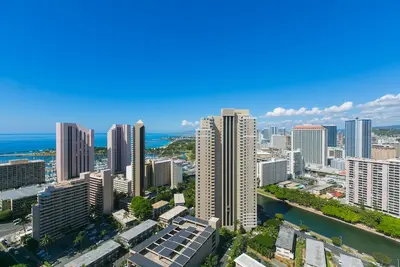 Chateau Waikiki, Parking include. Ocean views! Convenient location!