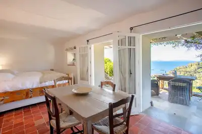 Image de Appartement \"La maison de Constance\" avec vue sur la mer, terrasses et Wi-Fi