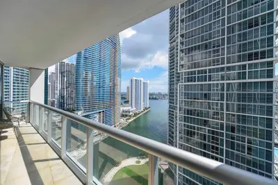 Image de 27th Floor Elegance Condo with Views