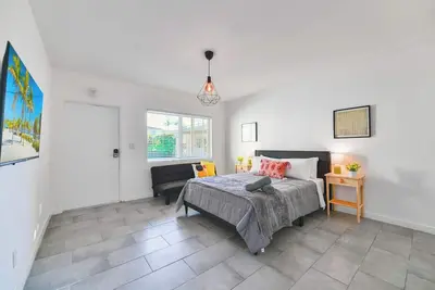 Image de Studio Surrounded by a Beautiful Zone