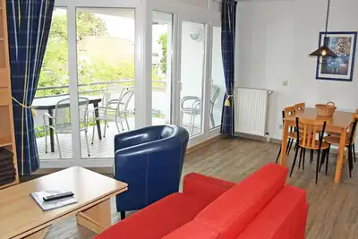 Image de 06 Schöne 3-raum-ferienwohnung mit Balkon - Appartementhaus mit Balkon im Ostseebad Göhren (hm-01