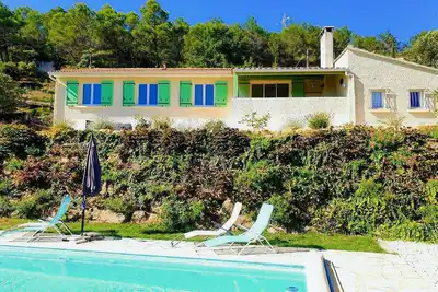 Image de Villa à Saint-Nazaire avec piscine privée
