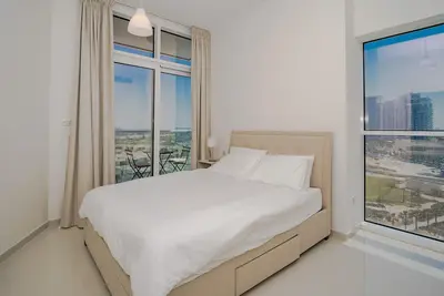 Image de Peaceful 1br in Damac Hills Dubai