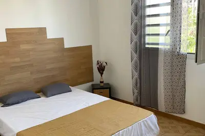 Image de Appartement Ă 5 minutes Ă pied de la plage!
