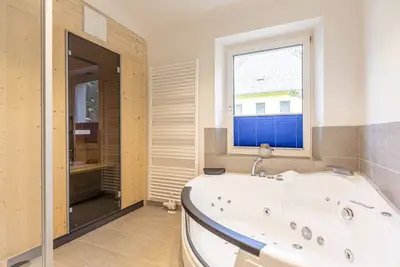 Image de Apartment for 5 p. with Ir sauna & whirlpool tub