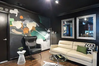 Image de Your Tmc Flats! Sleeps 20, 10br, 5ba, 5pa