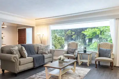 Image de Luxury 4 bed House in West Vancouver - 5 Mins to Mall & Downtown