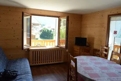 Image de 200m du centre station, 1er étage, balcon, télévision, 80m², Châtel
