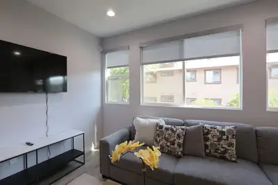 Image de Deluxe Modernized Home