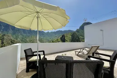 Image de Ca' Yaya - Big House w\/Terraces + Rooftop & Views