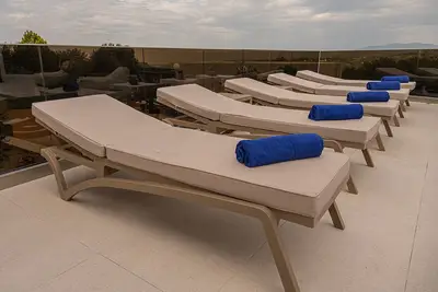 Image de Olive Tree Villa, accommodation in Krousón with mountain views.