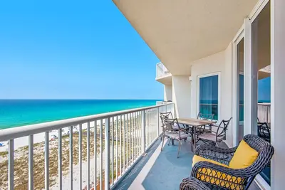Image de 🏝️Gulf Front-Beach Chair Service-Walk2Pier-Pool-3br In At Summerwind 701
