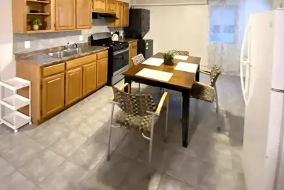 Image de Glorious Suite near Downtown with washer/dryer