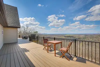 Image de Front Royal Hilltop Cabin w/ Panoramic Views!