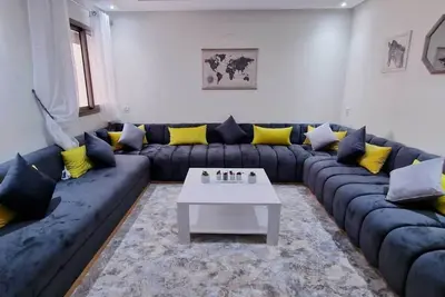 Image de Cosy Appartement de Luxe en plein Centre ville - 2 min de la gare Tgv