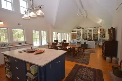 Image de Pamet Lands Estate - Beautiful private Truro home with pool