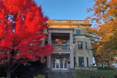 Image de Step back in time at Dery Mansion built in 1917 by the King Of Silk George Dery