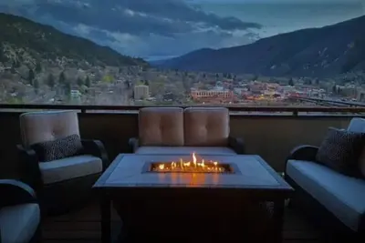 Image de Best View in Glenwood Springs Hot Tub & Game Room
