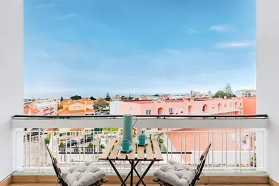 Image de Cascais Sunny with Ocean Views