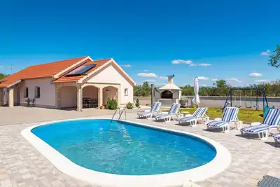 Image de Belle maison Ă Bristani Donji avec WiFi