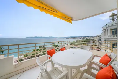 Image de Appartement cosy de 2 chambres à Cannes