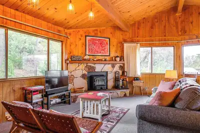 Image de Serene Groveland Cabin Rental Near Yosemite!