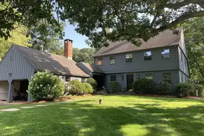 Image de Stunning Weston 4 bed house with swimming pool