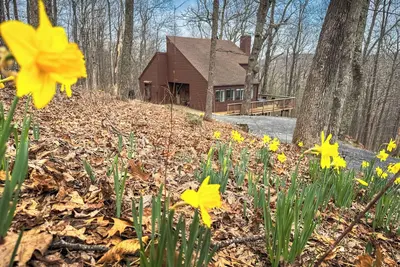 Image de Spring Getaway at Oak Ledge! Trails+Tastings+Peace