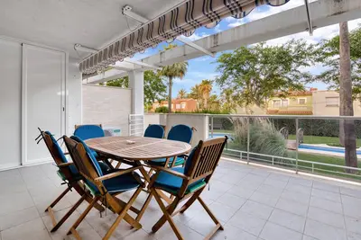 Image de Appartement de vacances \"Son De Mar\" près de la plage avec 2 piscines partagées et Wi-Fi