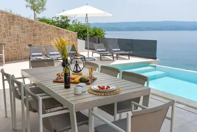 Image de Villa Prestige (V9781-K1) - Omis