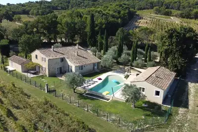 Image de Le Domaine D'Iris  Superbe bastide en pierre située à 6 km de Vaison la Romaine.